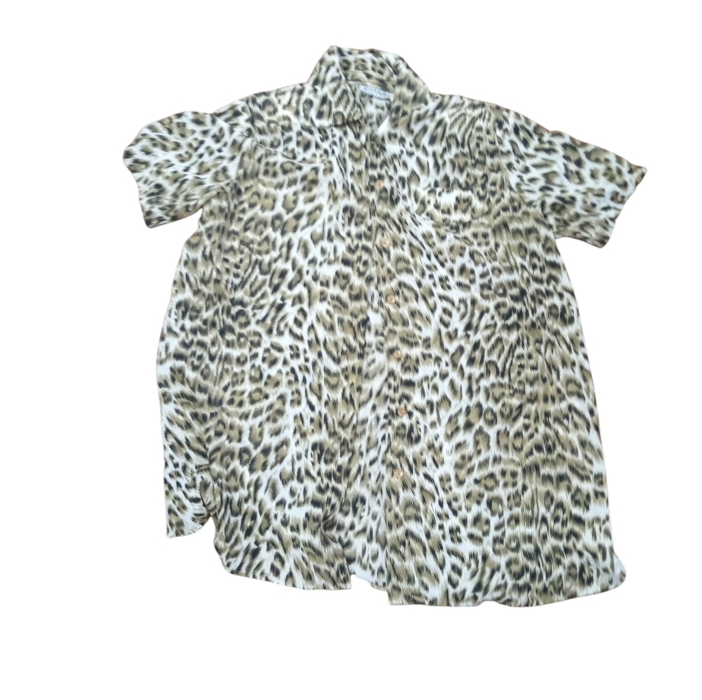 Size 8 Dividends Leopard Print Button-Up Shirt